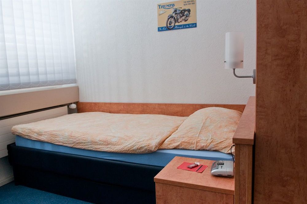 Budget Motel Self Check-In Делликон Экстерьер фото