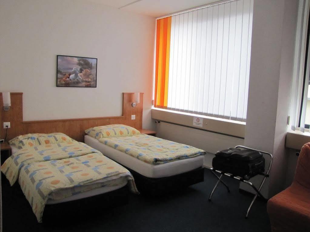 Budget Motel Self Check-In Делликон Экстерьер фото